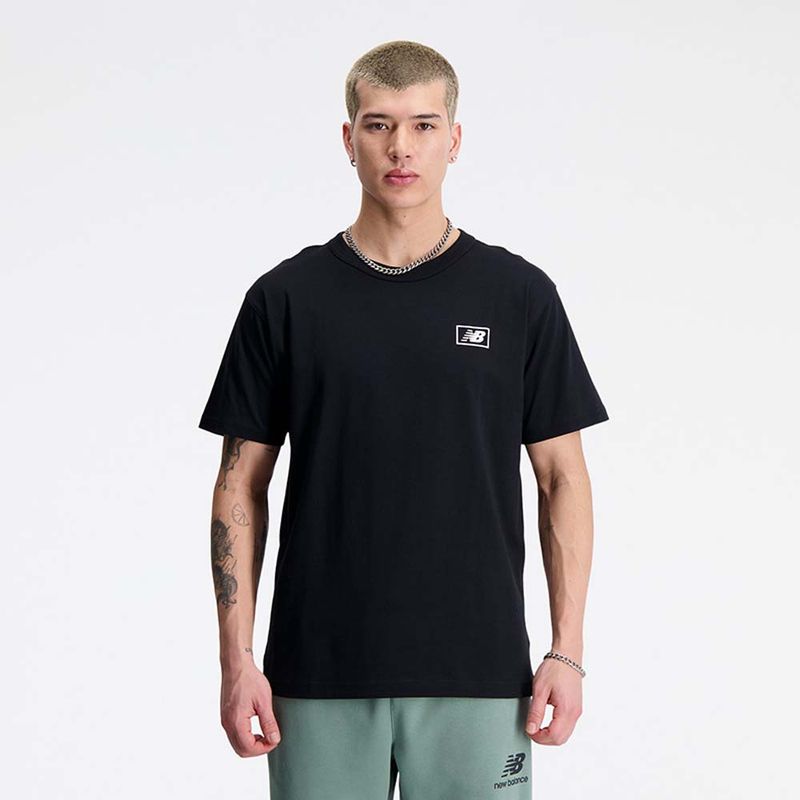 Camiseta Manga Corta Para Hombre Essentials Graphic New Balance 61418 CAMISETAS PILATOS Pilatos