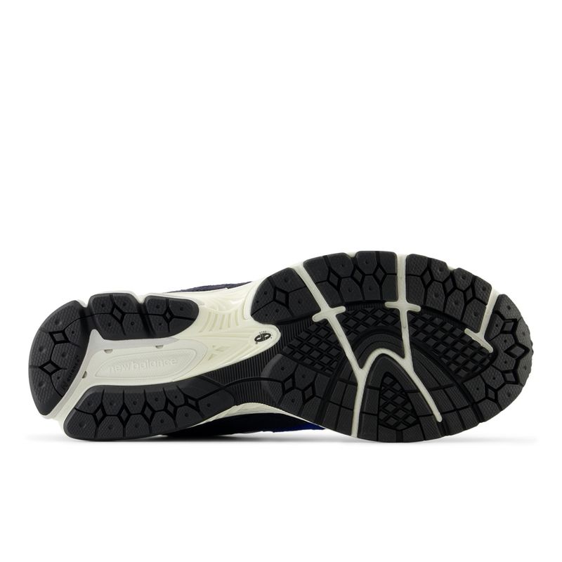 Tenis-Para-Hombre-2002R-New-Balance
