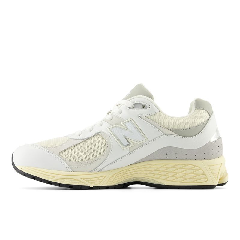 Tenis-Para-Hombre-2002R-New-Balance