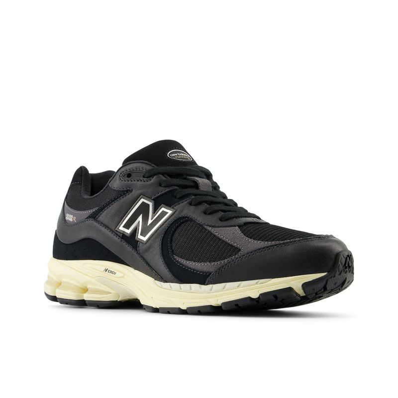 Tenis-Para-Hombre-2002R-New-Balance