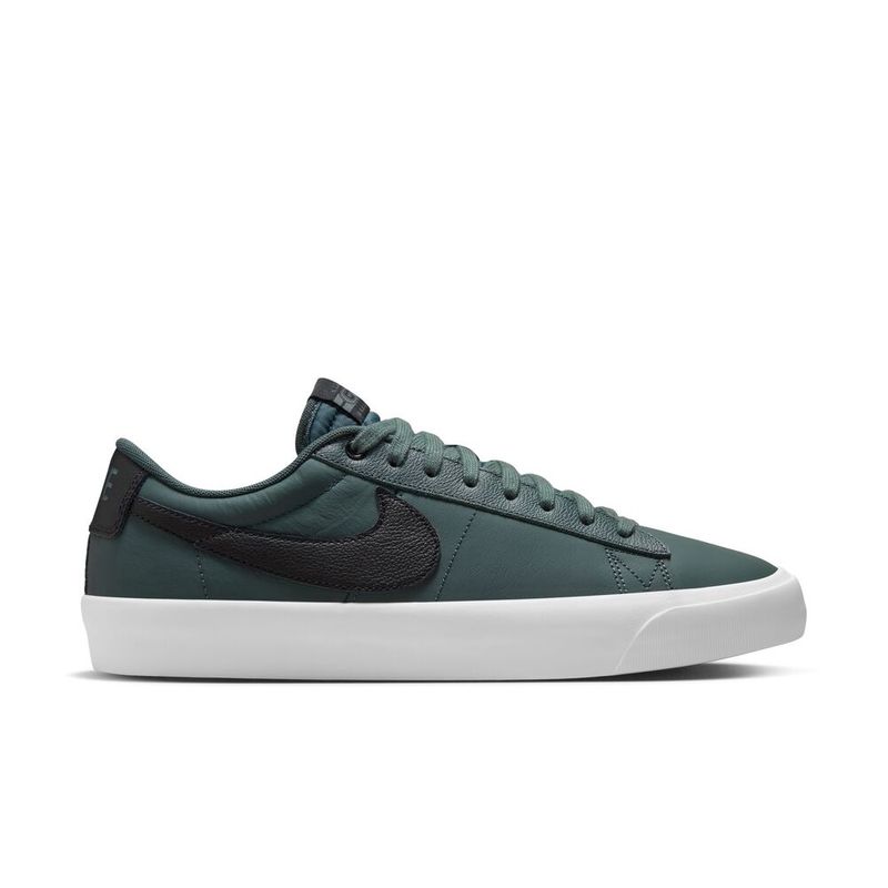 Tenis-Para-Hombre-Sb-Blazer-Low-Pro-Gt-Low-Pro-Nike