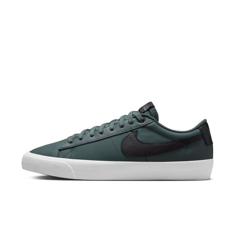 Tenis-Para-Hombre-Sb-Blazer-Low-Pro-Gt-Low-Pro-Nike