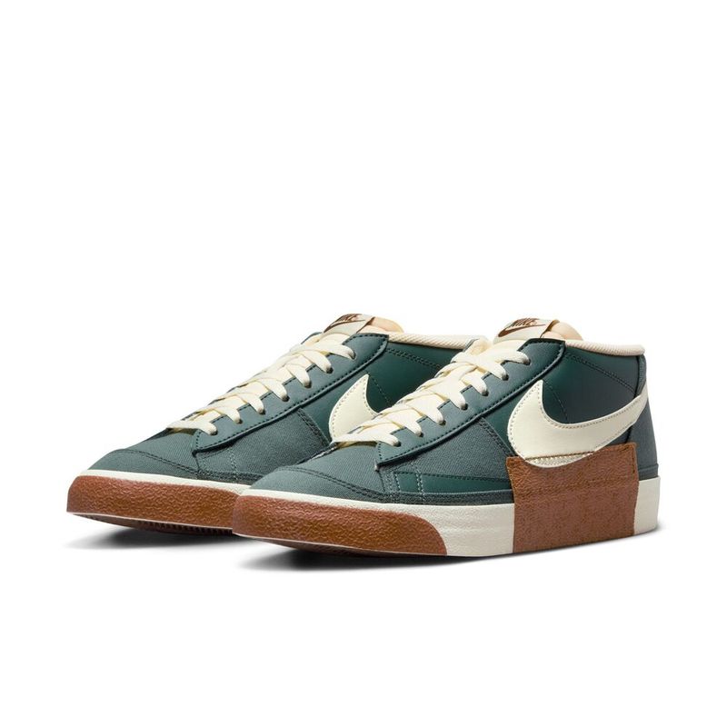 Tenis-Para-Hombre-Blazer-Low-Pro-Club-Bts-Nike