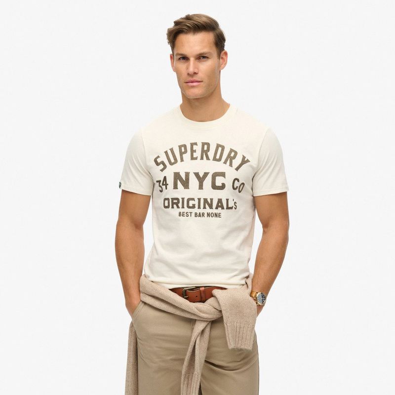Camiseta-Manga-Corta-Para-Hombre-Embroidered-Script-Graphic-Tee-Superdry
