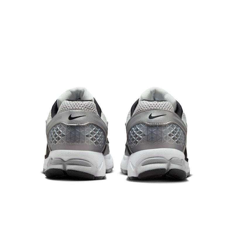 Tenis-Para-Hombre-Zoom-Vomero-5-Met-Nike