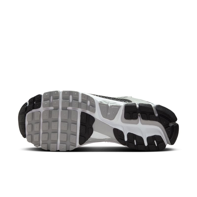Tenis-Para-Hombre-Zoom-Vomero-5-Met-Nike