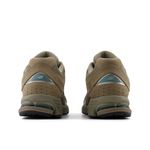 Tenis-Para-Hombre-2002R-New-Balance