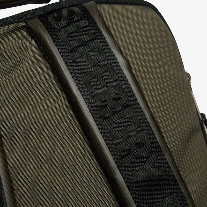 Morral-Portatil-Para-Hombre-35L-Tarp-Superdry